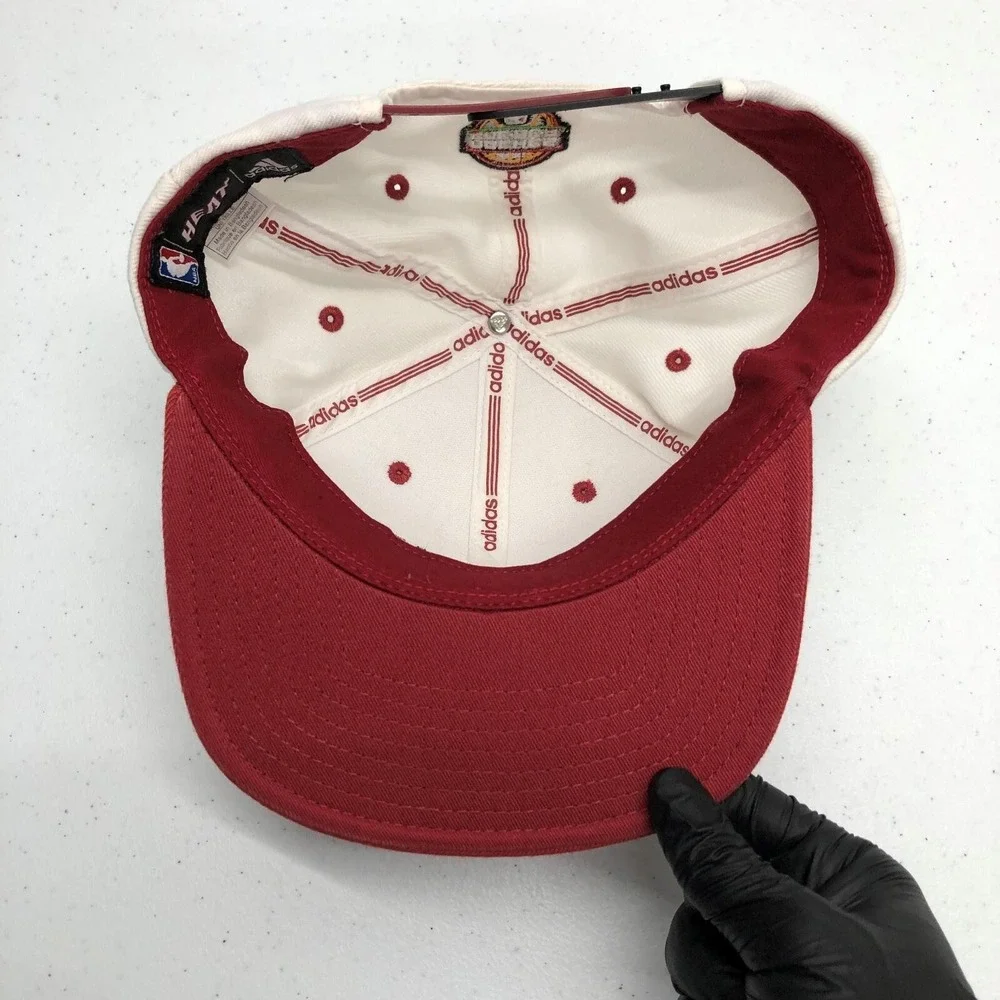 Miami Heat Hat Cap Snap Back Mens One Size White NBA Basketball El Heat Adidas